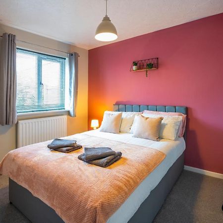 Bright & Modern 4 Bedroom Townhouse Stafford Exterior foto