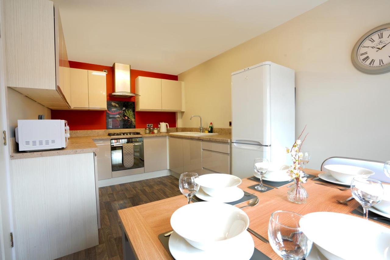 Bright & Modern 4 Bedroom Townhouse Stafford Exterior foto
